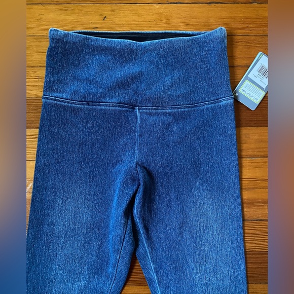 Lyssé legging high rise jeans size S. NWT. - Picture 3 of 9